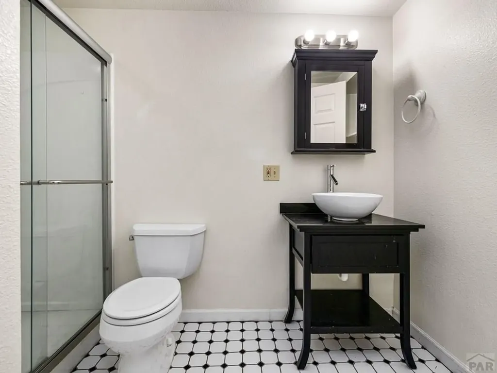 9 Heaton Place Pueblo CO 81001