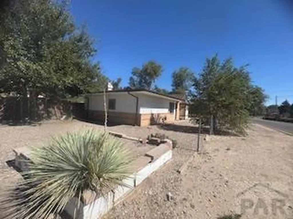 1717 Jones Avenue Pueblo CO 81005