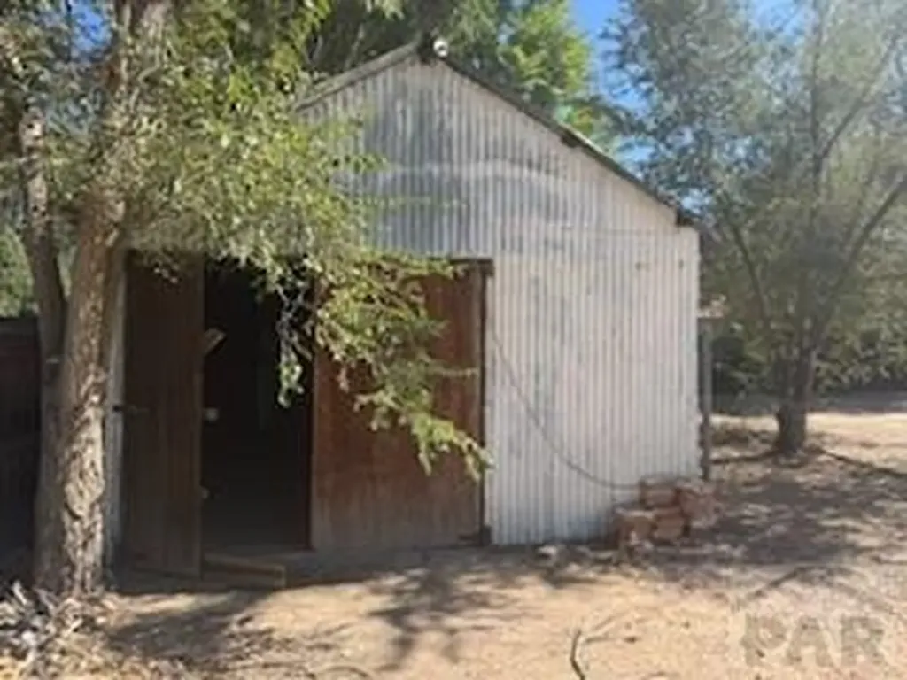 1717 Jones Avenue Pueblo CO 81005