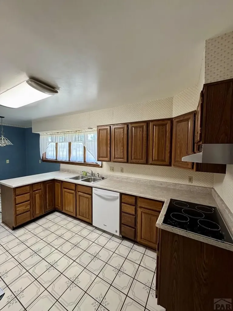 28520 County Road 14 Rocky Ford CO 81067