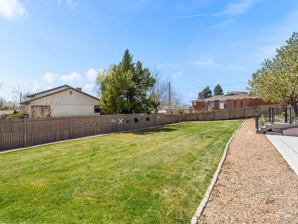 20 Robertson Road Pueblo CO 81001