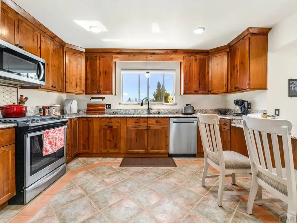 20 Robertson Road Pueblo CO 81001