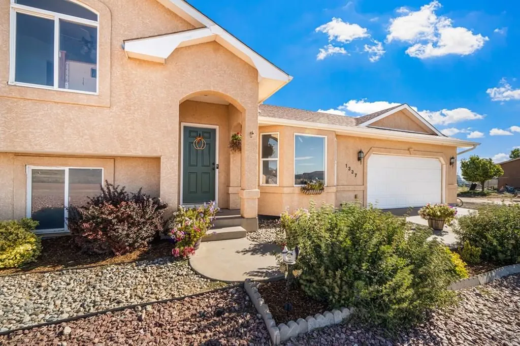 1337 E Kiva Drive Pueblo West CO 81007