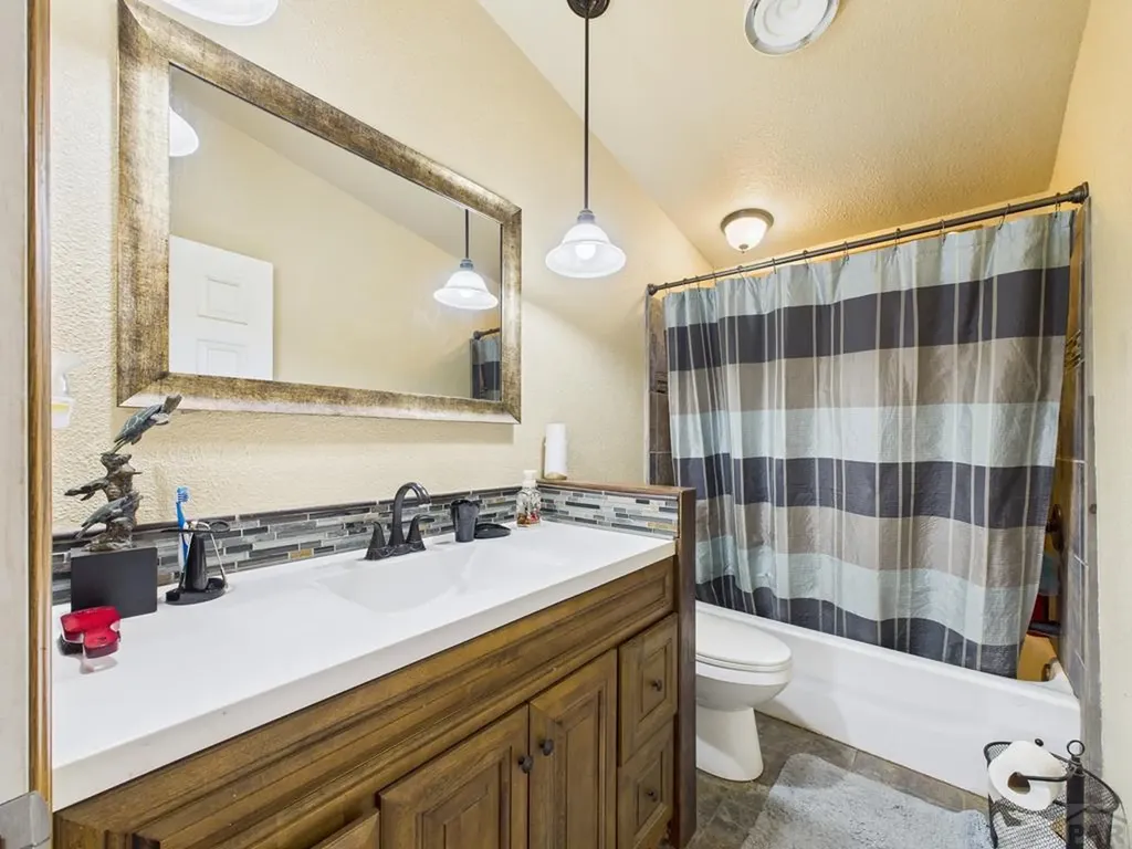 206 Lucille Street Avondale CO 81022