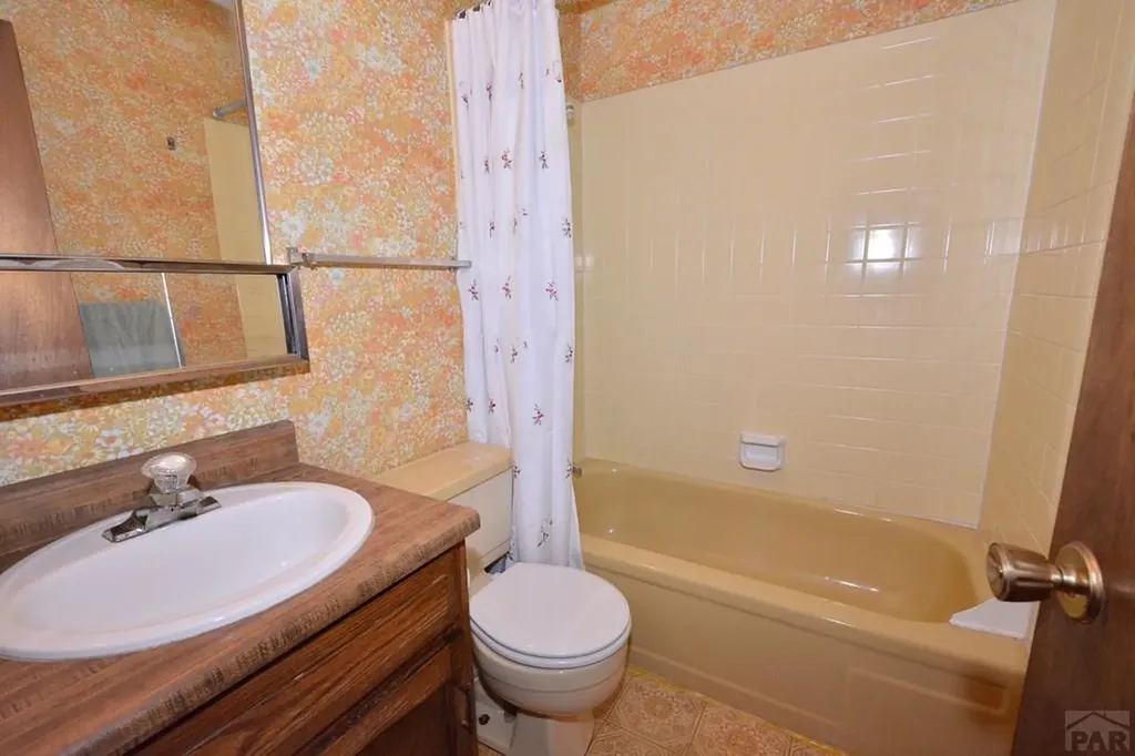 1055 Branding Iron Drive Colorado Springs CO 80915