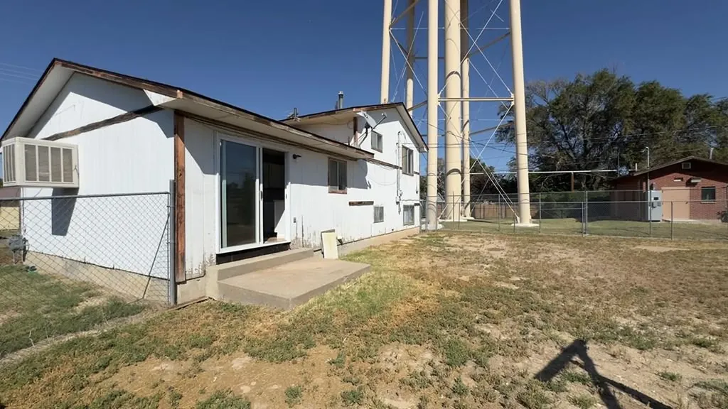 102 W 26th Street La Junta CO 81050