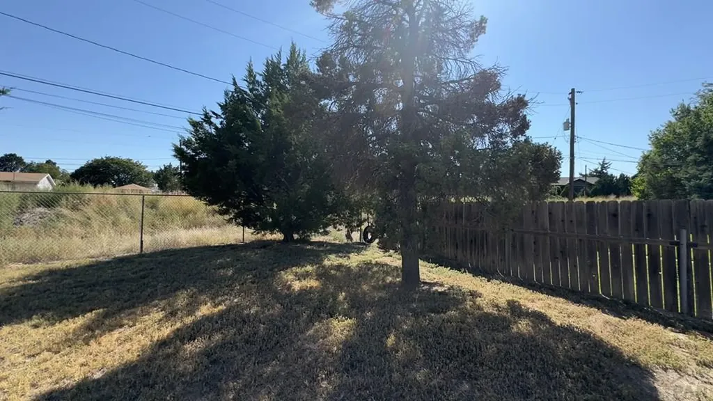 102 W 26th Street La Junta CO 81050