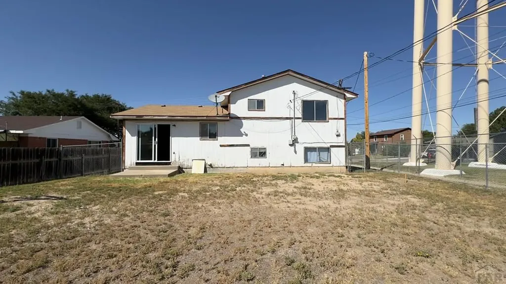 102 W 26th Street La Junta CO 81050