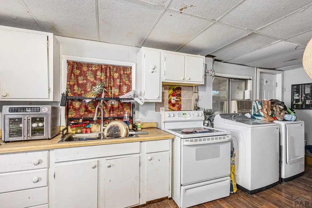 2106 E 8th Street Pueblo CO 81001