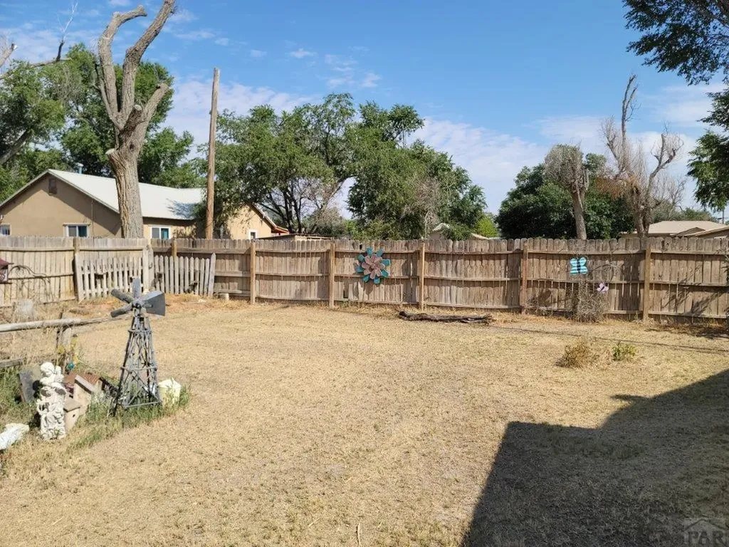 113 N 8th Street Holly CO 81047