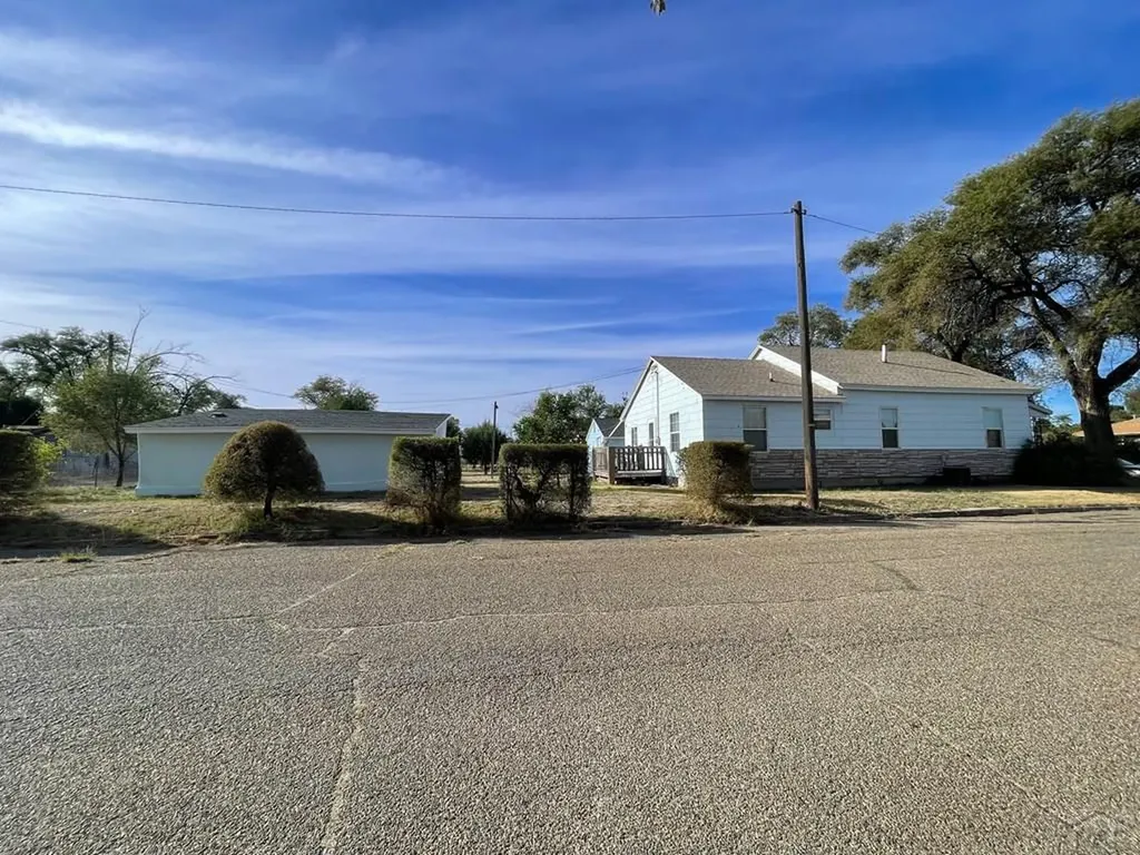 703 Bradish Avenue La Junta CO 81050