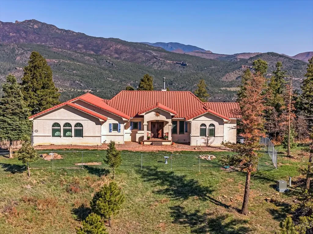 8760 Ridge Road Beulah CO 81023