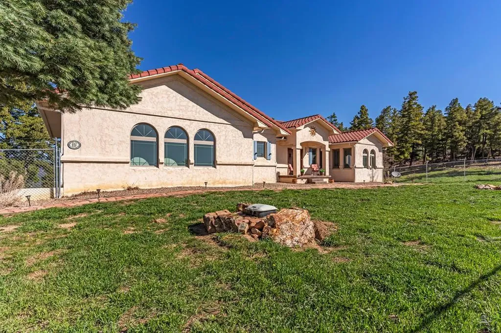 8760 Ridge Road Beulah CO 81023