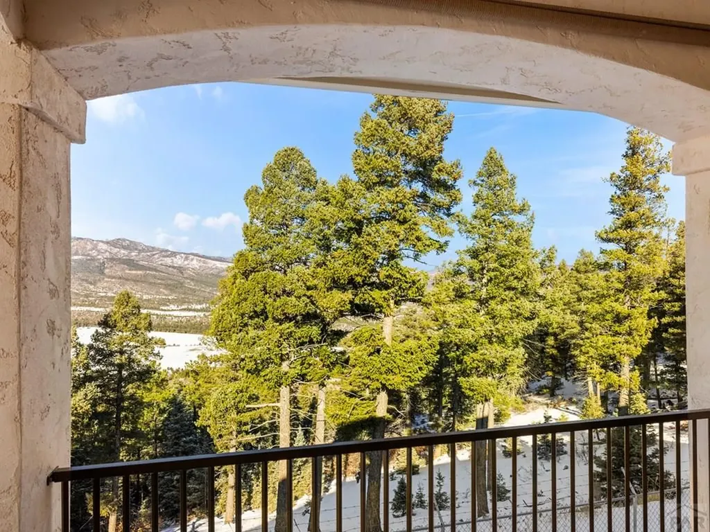 8760 Ridge Road Beulah CO 81023