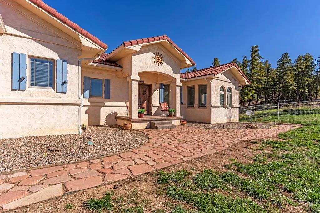 8760 Ridge Road Beulah CO 81023