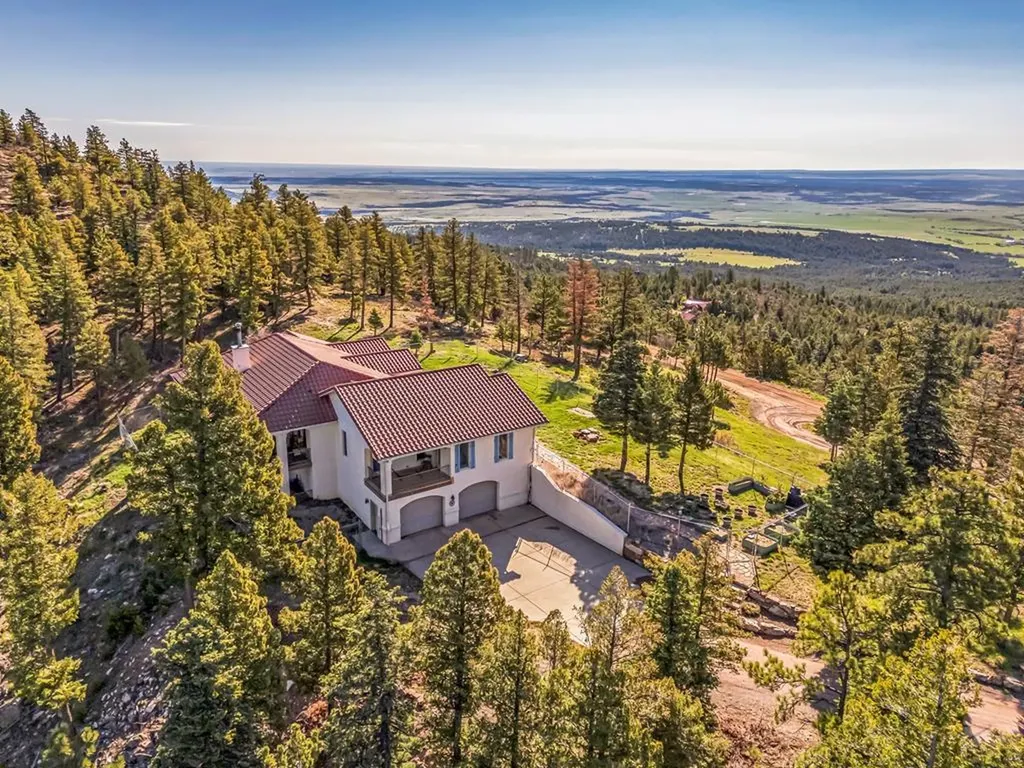 8760 Ridge Road Beulah CO 81023