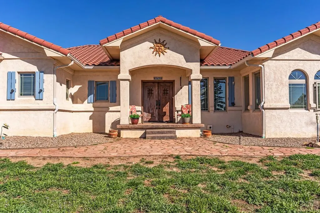 8760 Ridge Road Beulah CO 81023