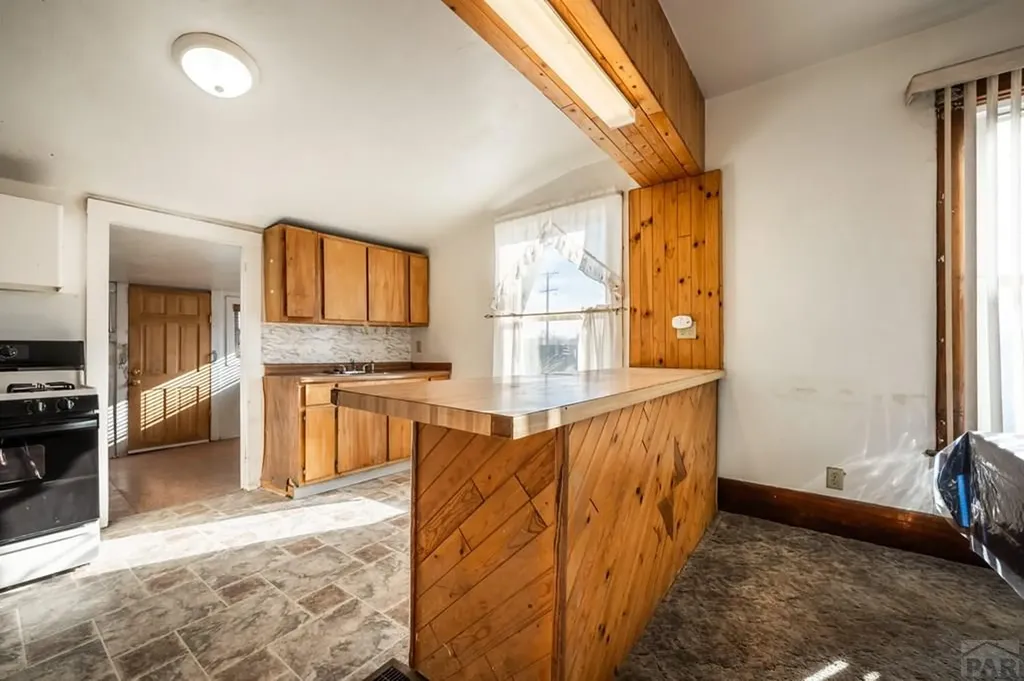 1544 E Routt Avenue Pueblo CO 81004