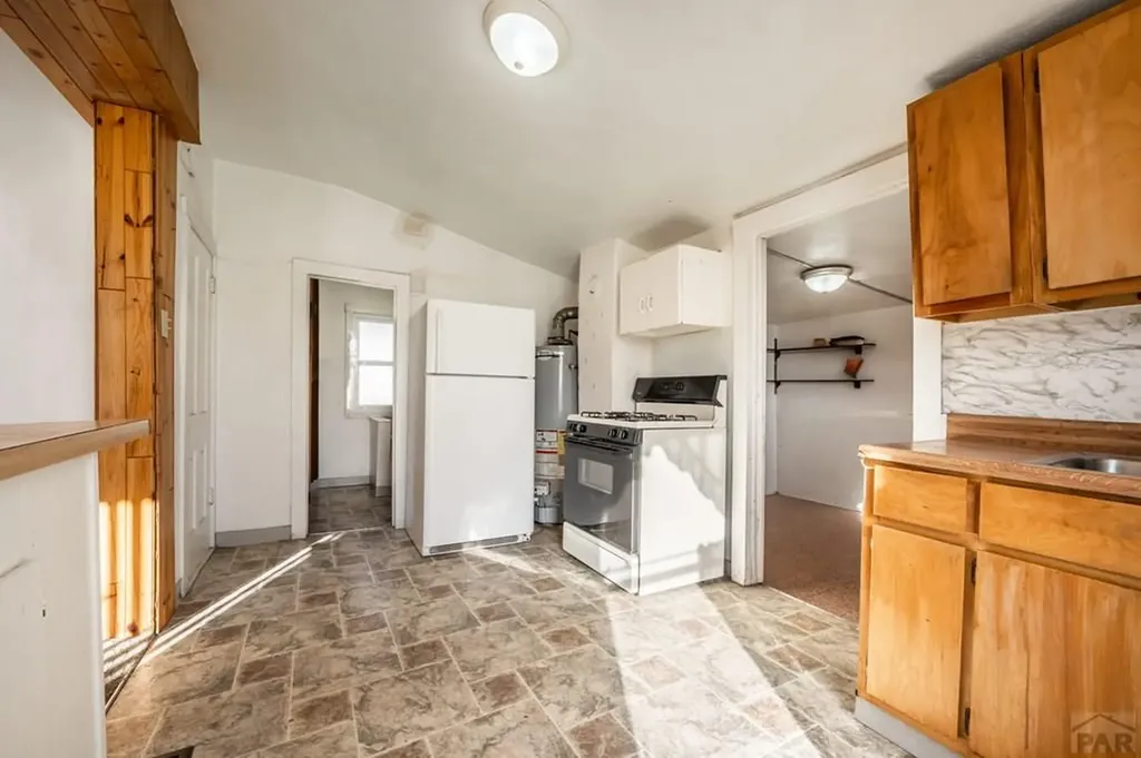 1544 E Routt Avenue Pueblo CO 81004