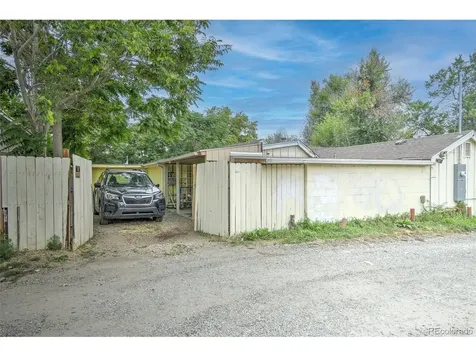 1658 Chester Street Aurora CO 80010