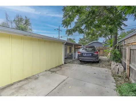 1658 Chester Street Aurora CO 80010