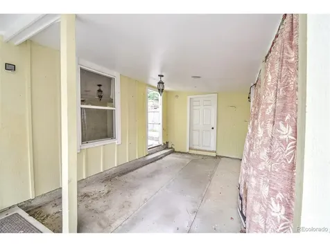 1658 Chester Street Aurora CO 80010