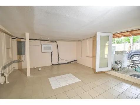 1658 Chester Street Aurora CO 80010