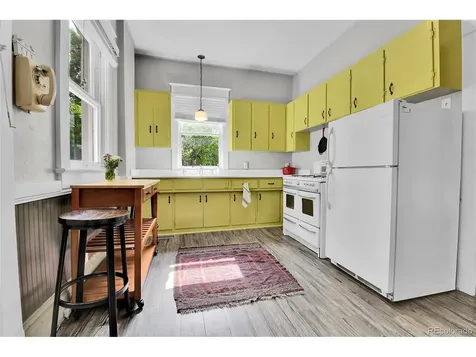 7011 Grandview Avenue Arvada CO 80002