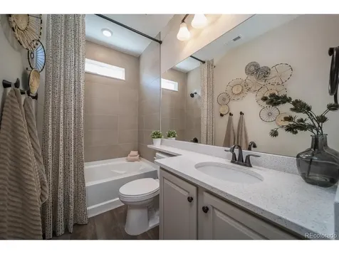 21815 E 51st Drive Aurora CO 80019