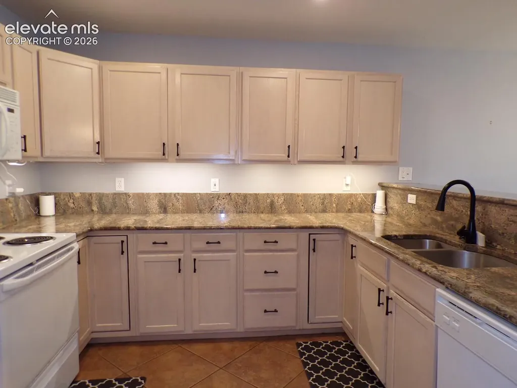 1727 Victorian Point Colorado Springs CO 80905
