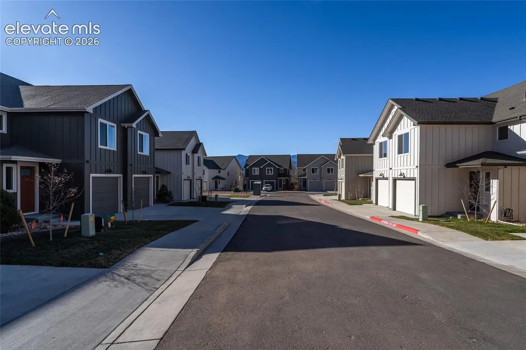 1518 Tyram Grove Colorado Springs CO 80910