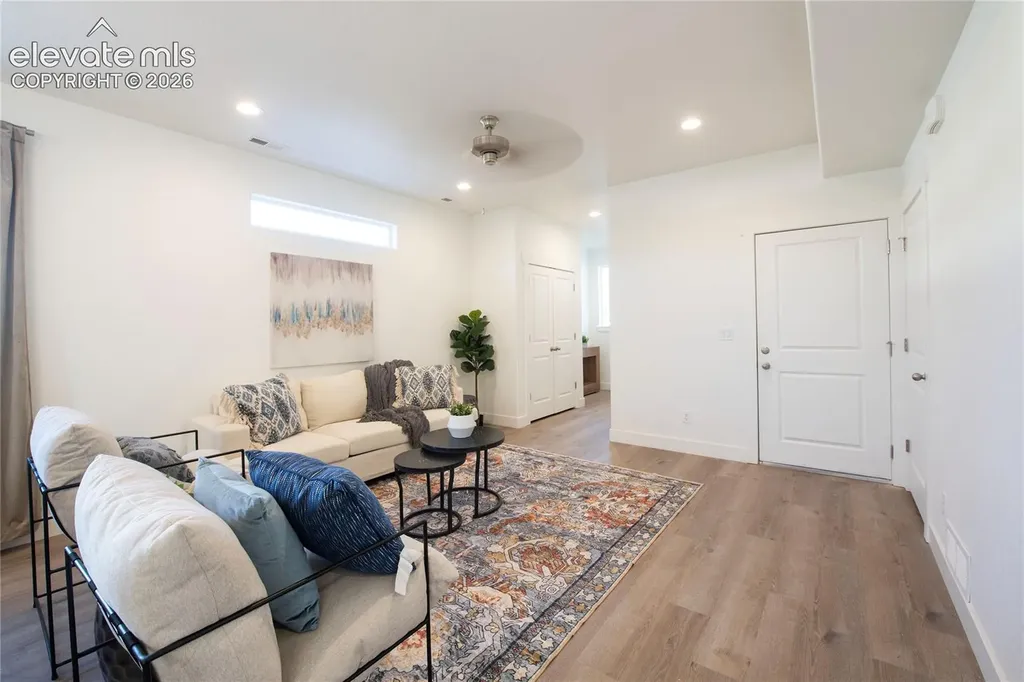 1518 Tyram Grove Colorado Springs CO 80910