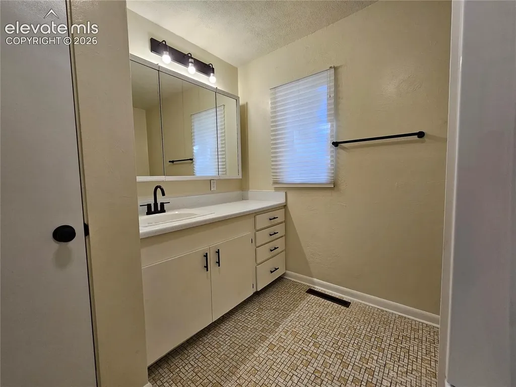3617 Leeds Lane Colorado Springs CO 80907