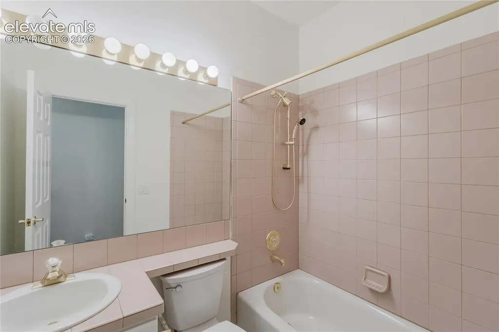 2115 Paseo Del Oro Na Colorado Springs CO 80904
