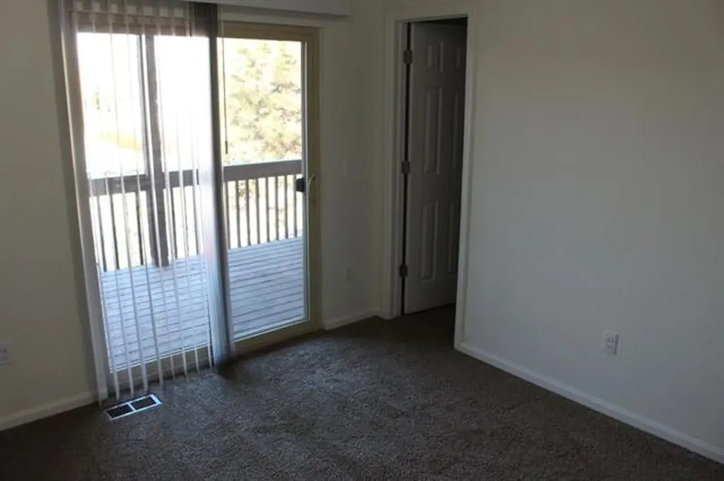 5514 Bonita Village Colorado Springs CO 80915