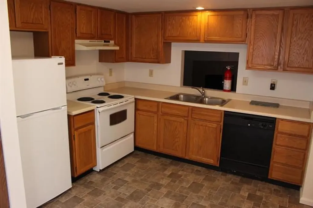 5514 Bonita Village Colorado Springs CO 80915