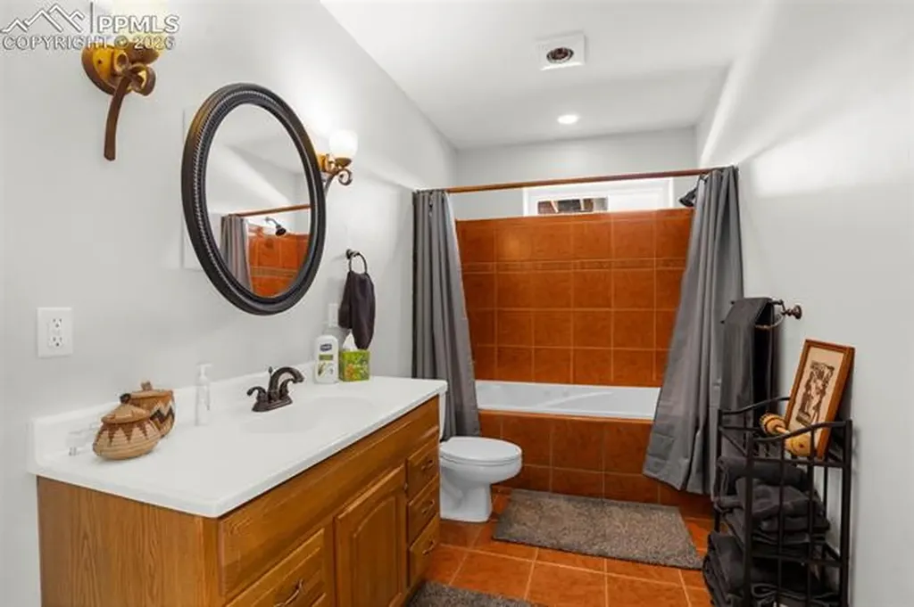 1655 W Camino De Los Ranchos Na Pueblo West CO 81007