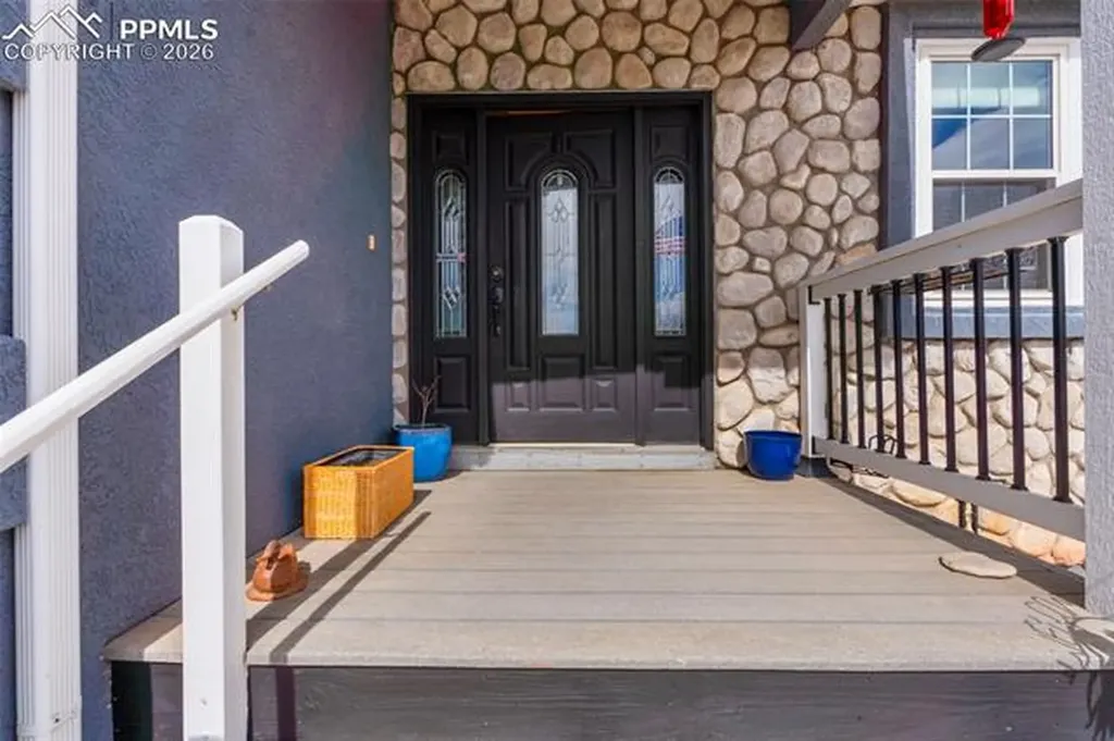 1655 W Camino De Los Ranchos Na Pueblo West CO 81007