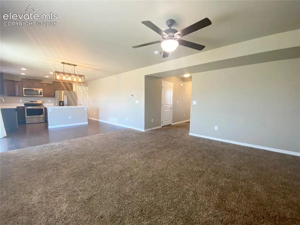 6142 Meadowbank Lane Colorado Springs CO 80925