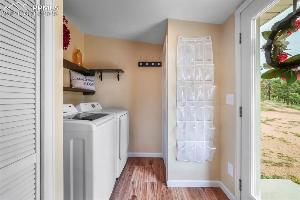 696 Calle De La Nieva Na Florissant CO 80816