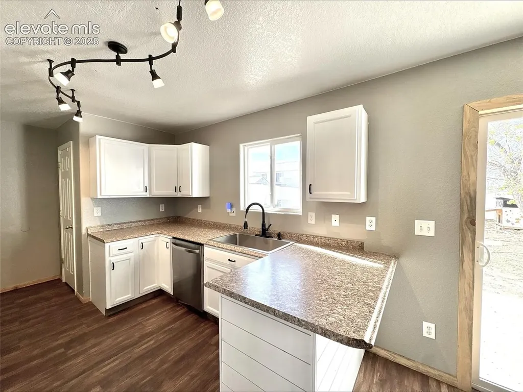 2234 Meadowlark Lane Pueblo CO 81008
