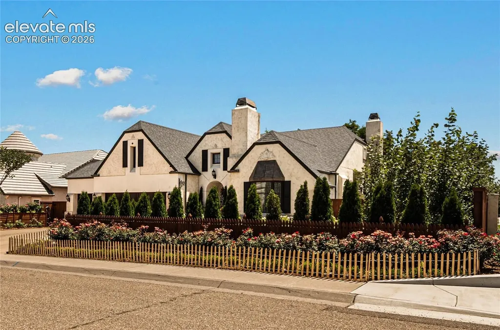 1416 Rancho Del Sol Na Pueblo CO 81008