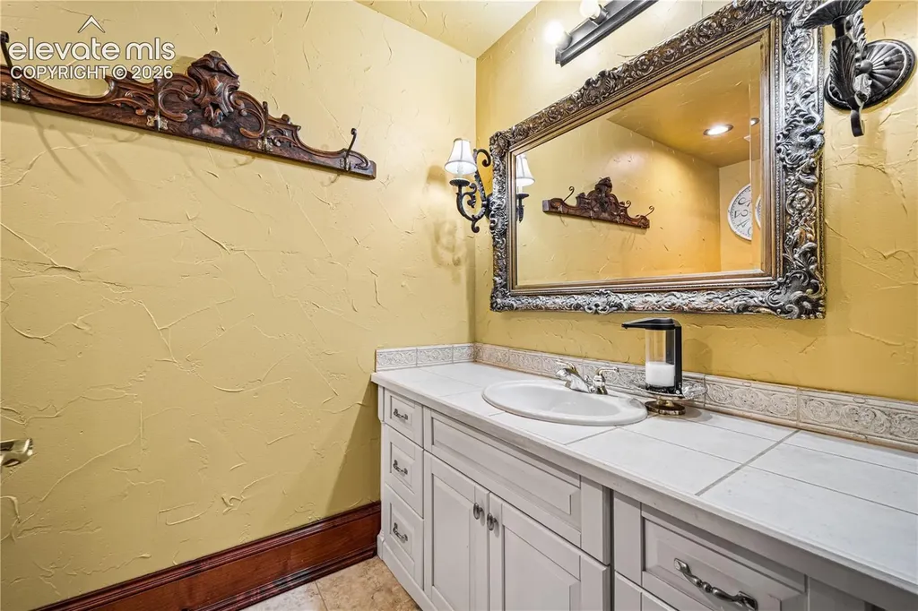 1416 Rancho Del Sol Na Pueblo CO 81008