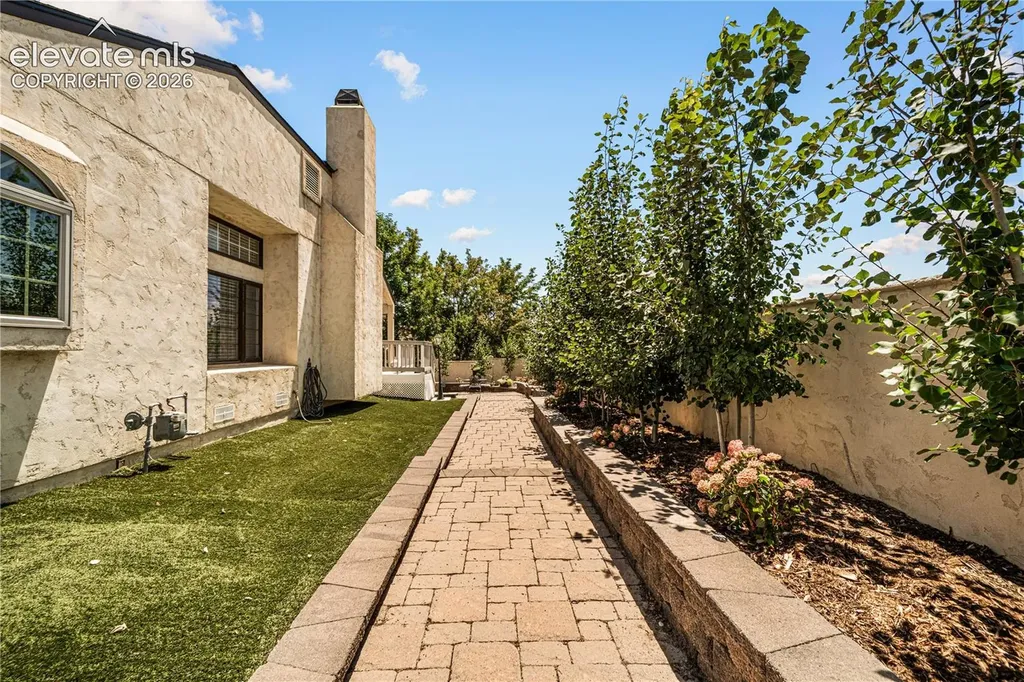 1416 Rancho Del Sol Na Pueblo CO 81008