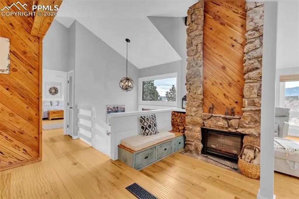 4452 Sentinel Rock Na Larkspur CO 80118