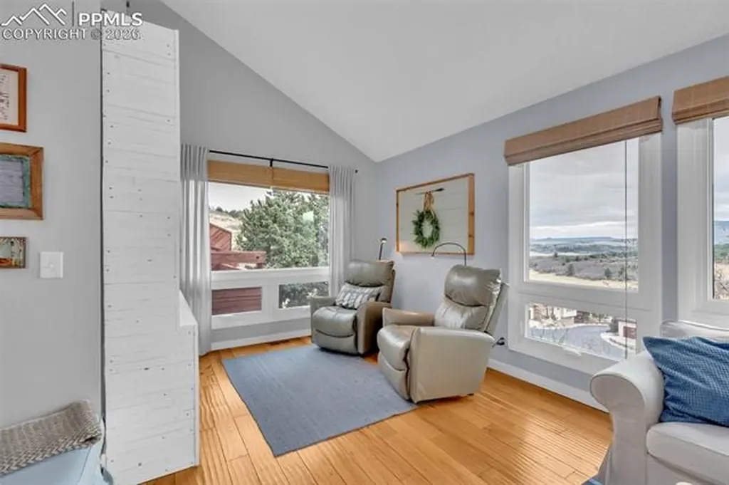 4452 Sentinel Rock Na Larkspur CO 80118