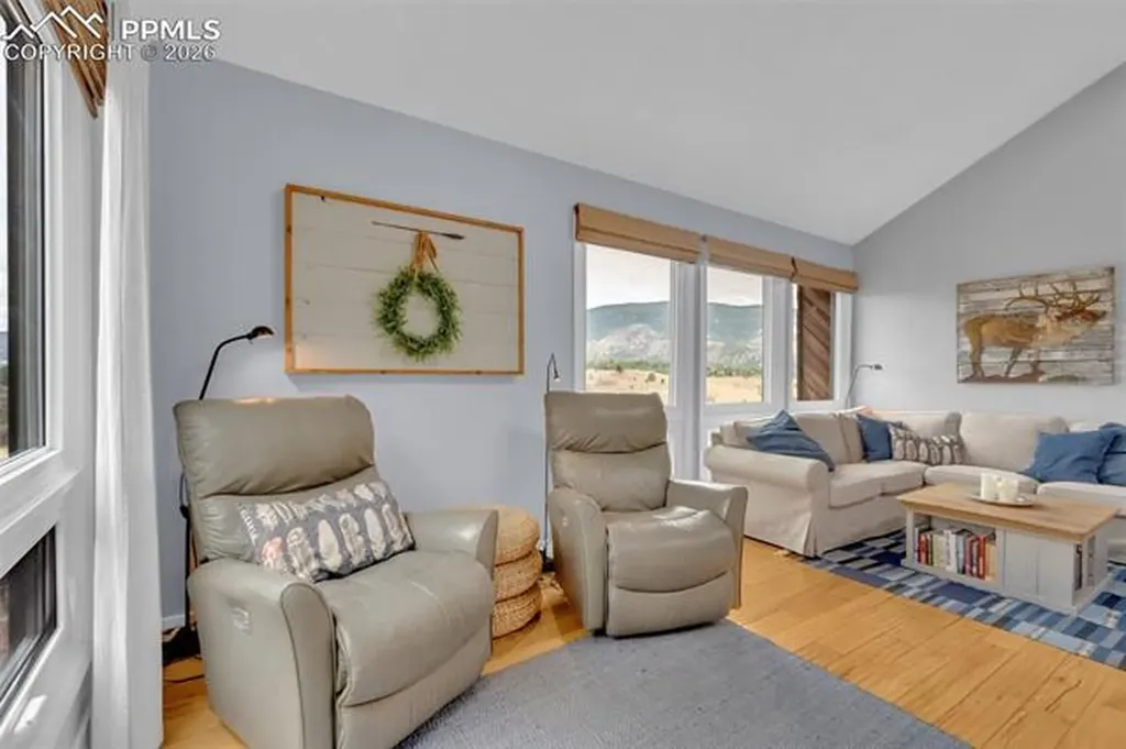 4452 Sentinel Rock Na Larkspur CO 80118