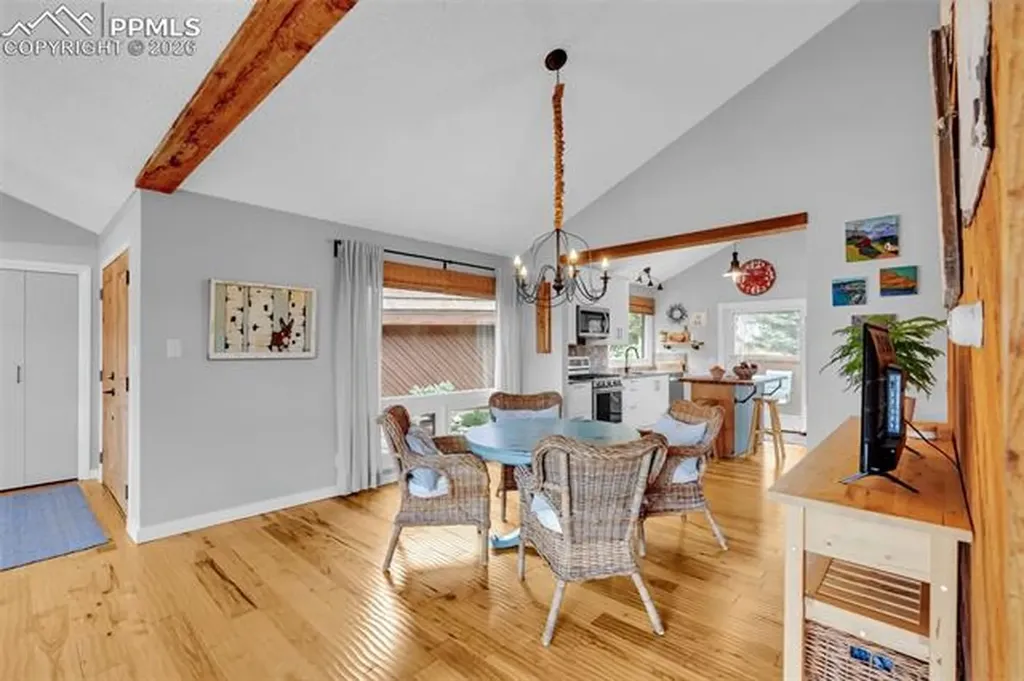 4452 Sentinel Rock Na Larkspur CO 80118