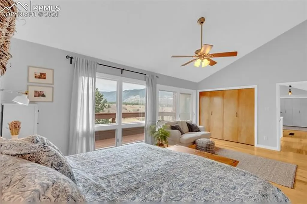 4452 Sentinel Rock Na Larkspur CO 80118