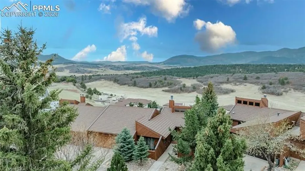 4452 Sentinel Rock Na Larkspur CO 80118